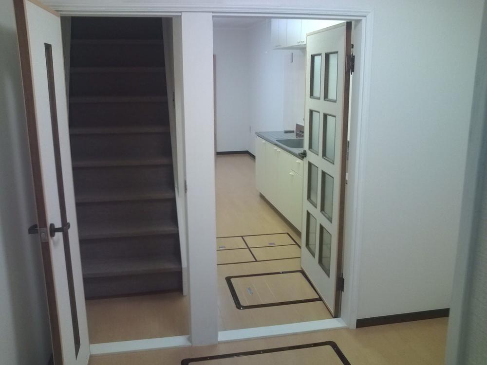 Non-living room. Indoor (September 2011) Shooting