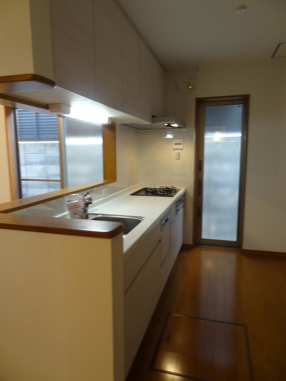 Kitchen. Indoor (10 May 2013) Shooting