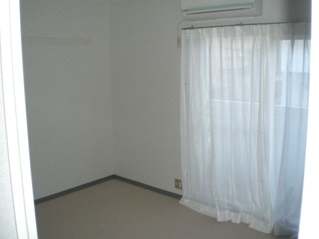 Other room space. Looking for a perfect room in your eyes!