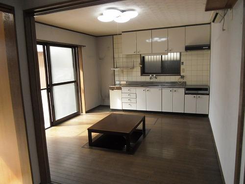 Living. With moat kotatsu LDK