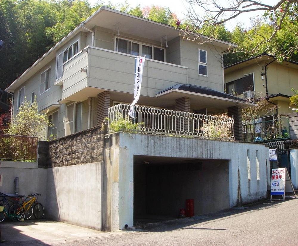 Local appearance photo. Local (April 2013) Shooting