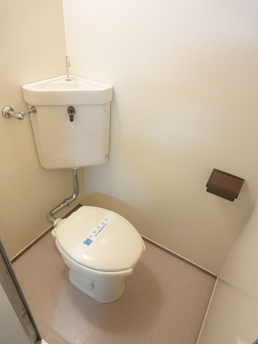 Toilet. ※ In replacement to warm water toilet seat