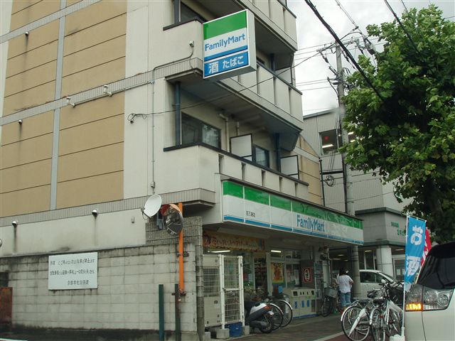 Convenience store. 170m to Family Mart (convenience store)