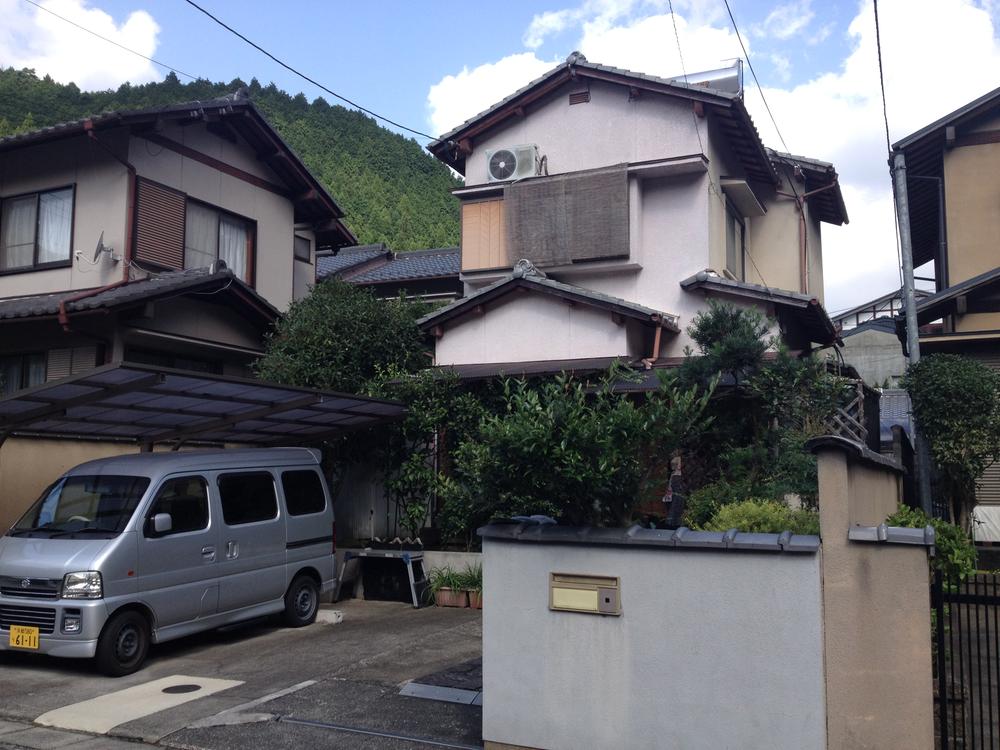 Local appearance photo. Local (10 May 2013) Shooting