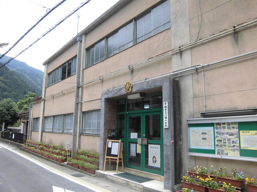 Primary school. 200m to Kyoto Municipal Yase Elementary School