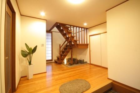 Entrance. In the foyer