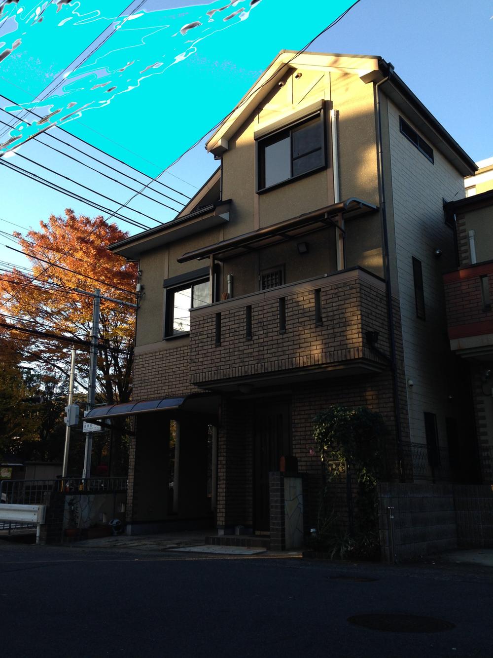 Local appearance photo. 3 direction home