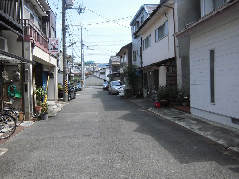 Local photos, including front road. Local (10 May 2013) Shooting