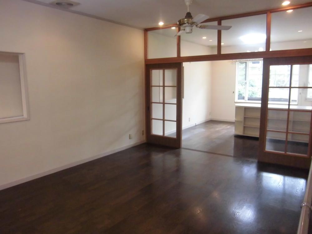 Living. Indoor (10 May 2013) Shooting