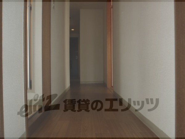 Other room space. Corridor
