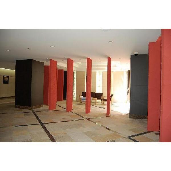 Entrance. Common areas