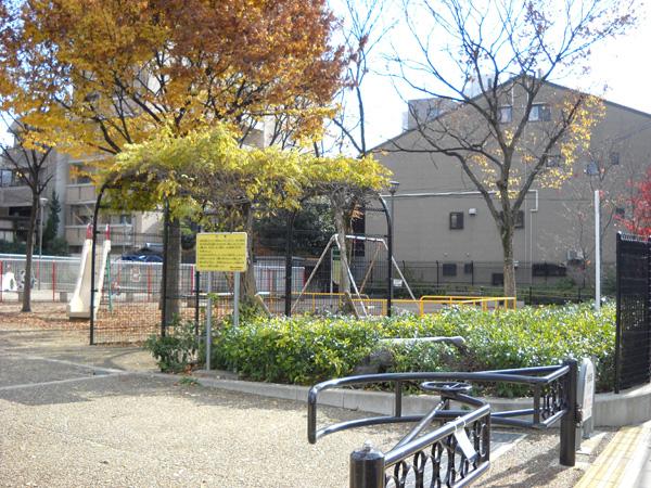 park. Up to about Ryosei children's park 490m