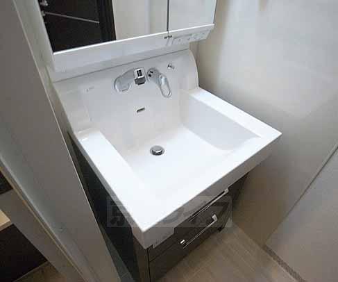 Washroom. Please refer to the reference level