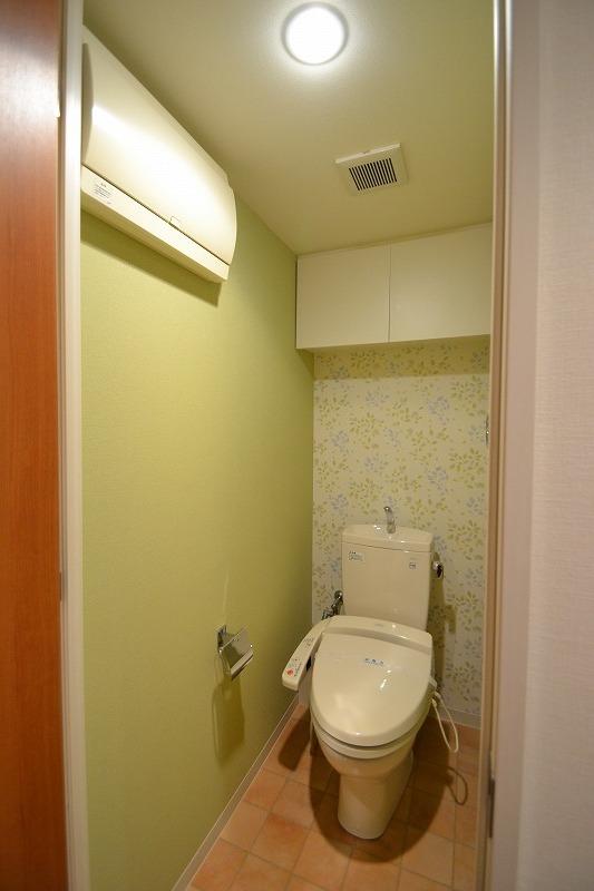 Toilet. Toilet (December 2013) Shooting