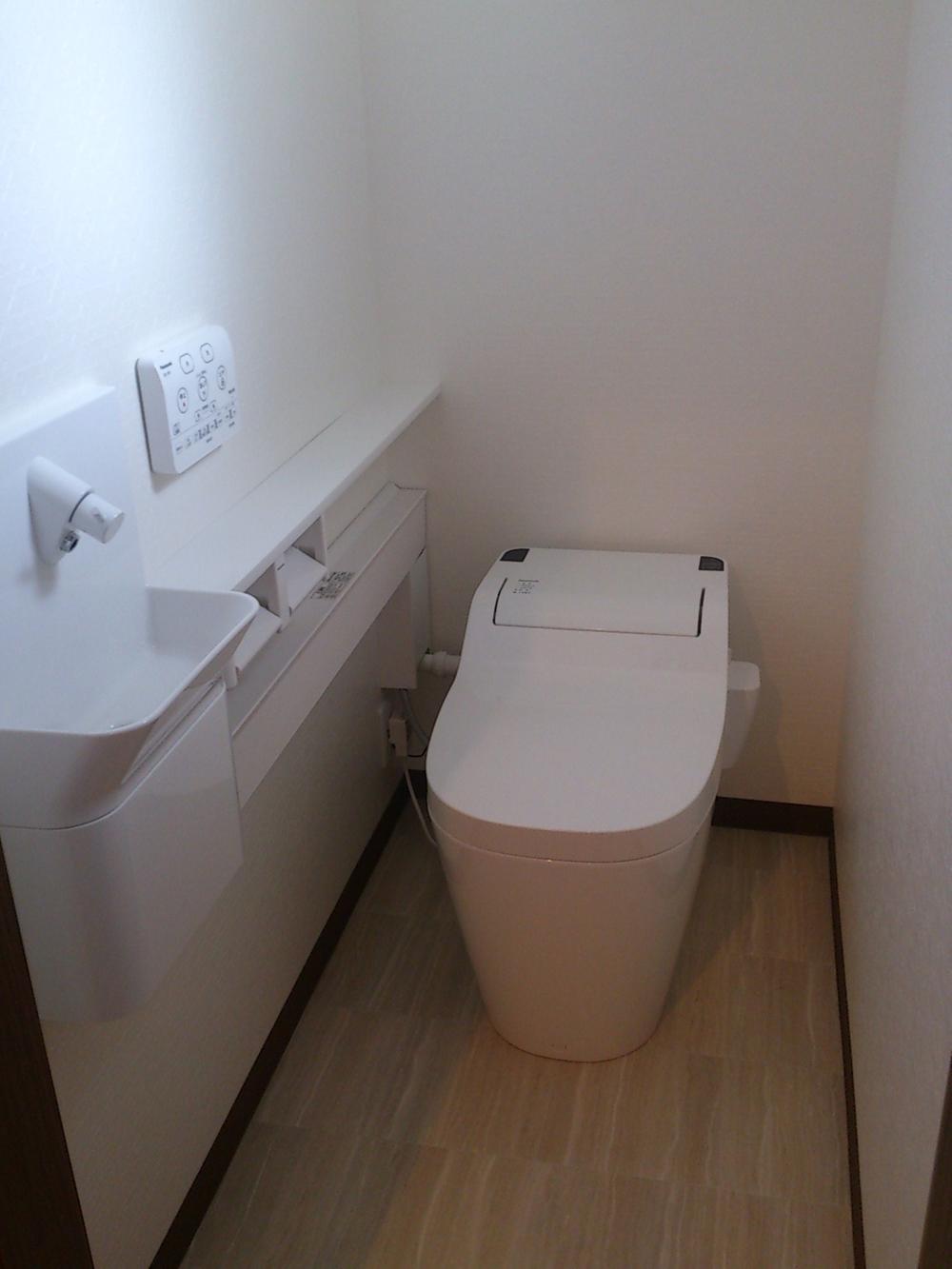 Toilet. Room (August 2013) Shooting