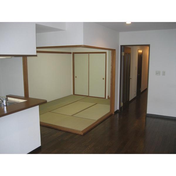 Down Nishinotoin through Shiokoji Shimogyo-ku Kyoto Kyoto Prefecture Minamifudodo cho