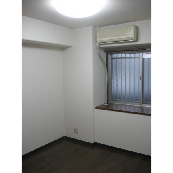 Down Nishinotoin through Shiokoji Shimogyo-ku Kyoto Kyoto Prefecture Minamifudodo cho