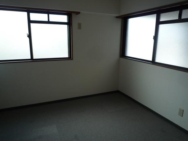 Other room space. Western style room