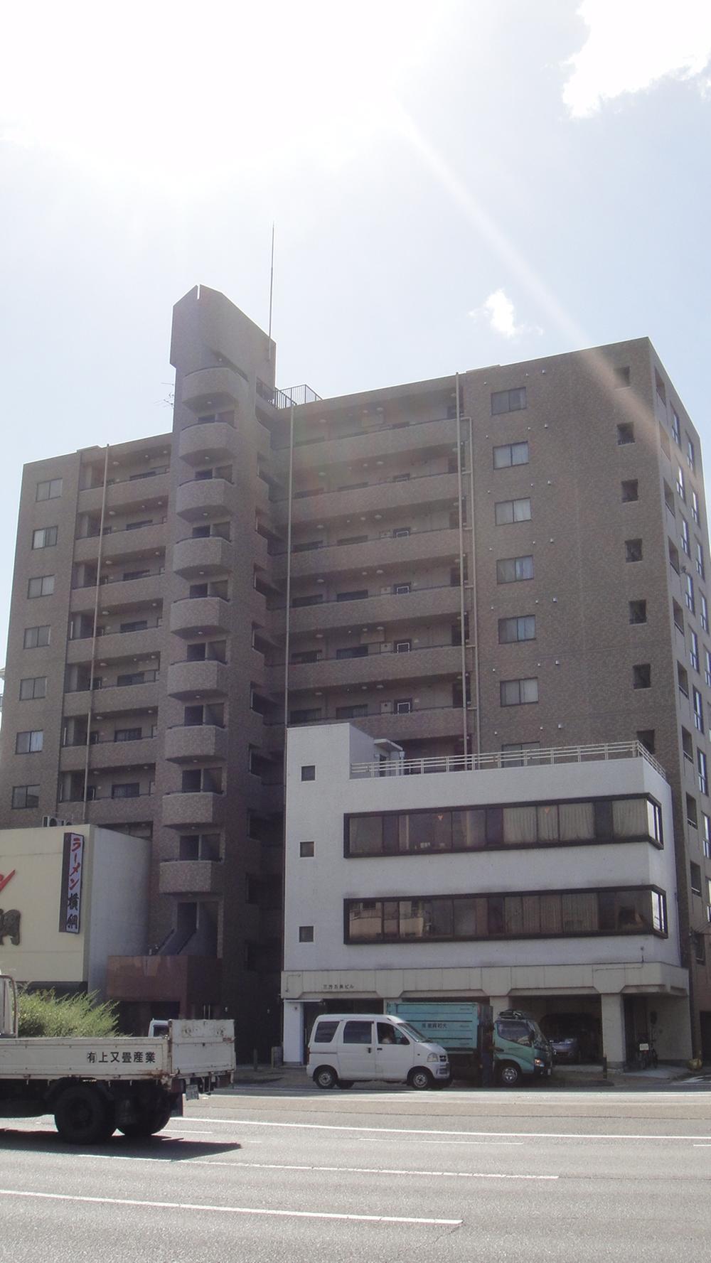 Local appearance photo. Local (11 May 2013) Shooting