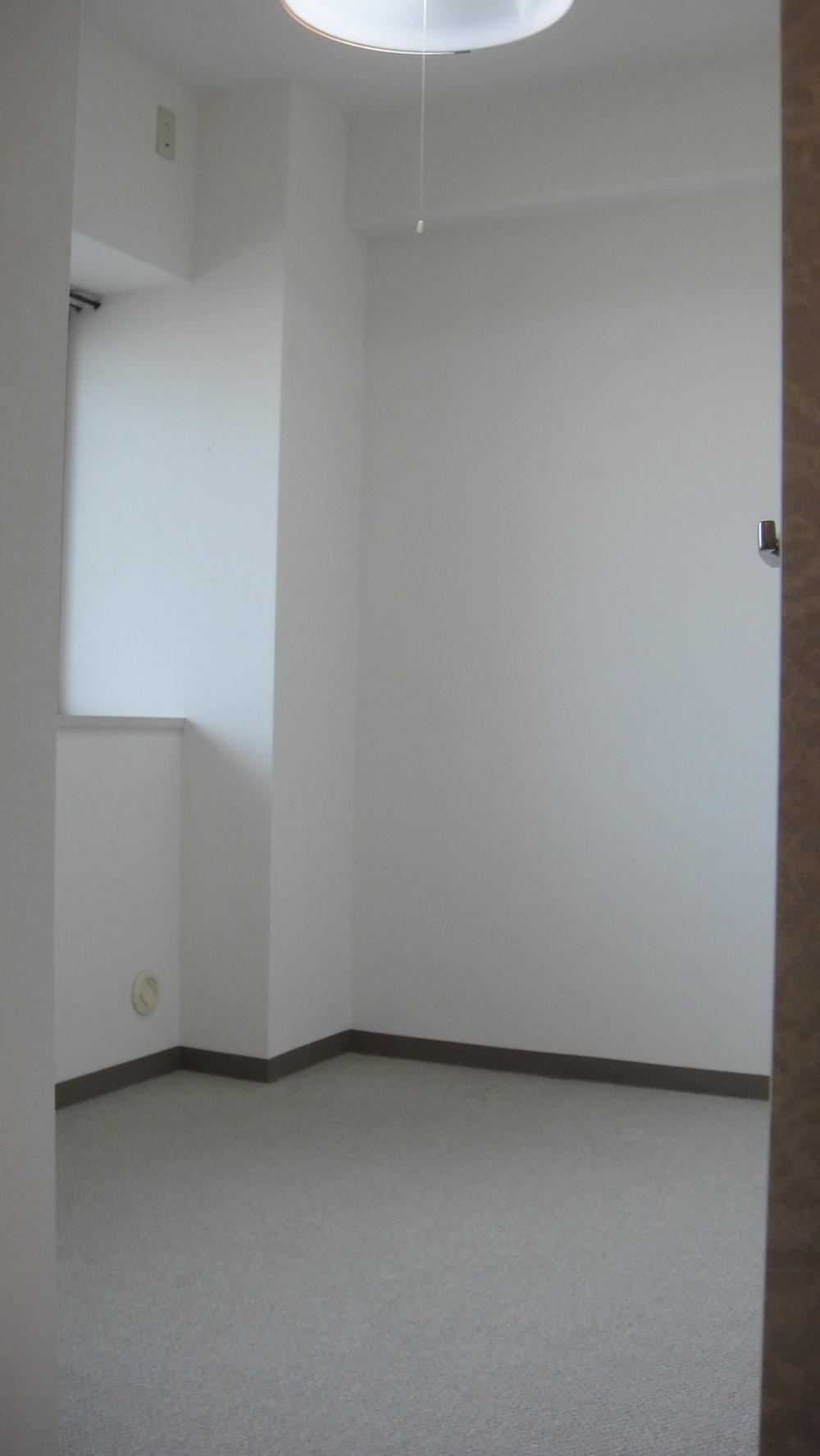 Non-living room. Indoor (11 May 2013) Shooting