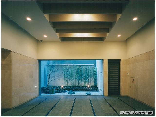 lobby. Entrance hall / March 2005 shooting