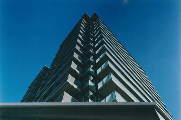 Local appearance photo. appearance / March 2005 shooting