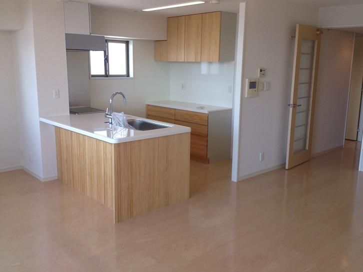 Living. Indoor (July 2012) shooting Spacious living 20.6 Pledge