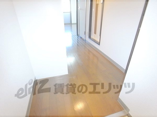 Other room space. Corridor