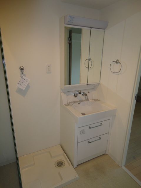 Washroom. Washroom