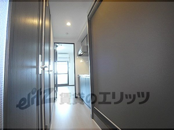 Other room space. Corridor