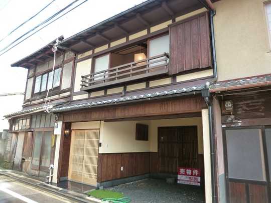 Local appearance photo