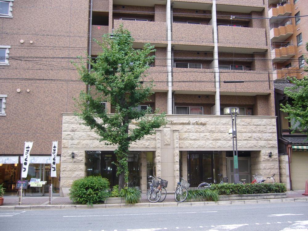 Local appearance photo. Local (10 May 2013) Shooting