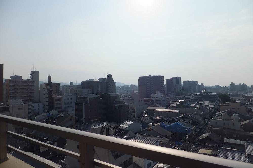 View photos from the dwelling unit. Local (11 May 2013) Shooting