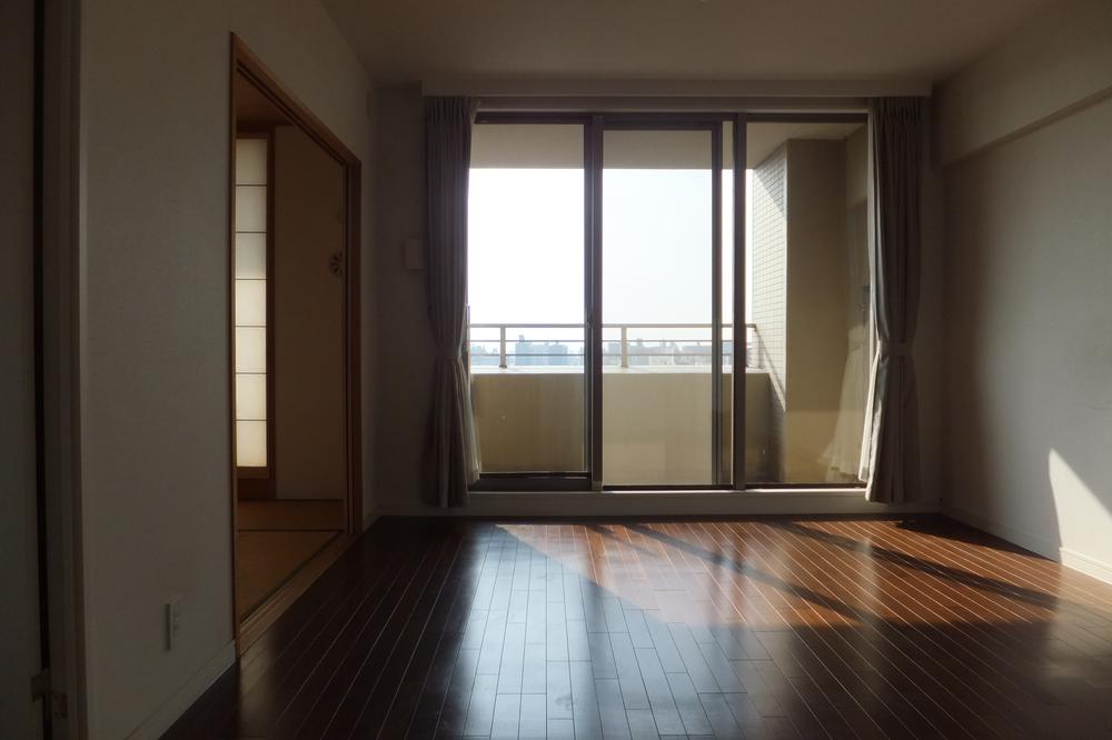 Living. Indoor (11 May 2013) Shooting