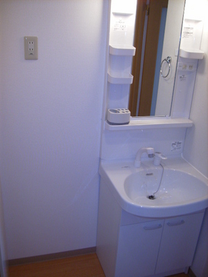 Washroom. This is useful shampoo basin type in the morning Shan.