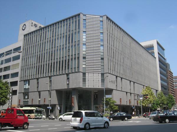 Shopping centre. Until LAQUE Karasuma Shijo 650m