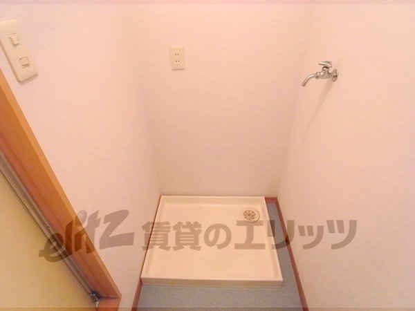 Other Equipment. Washing machine can be installed in a room.