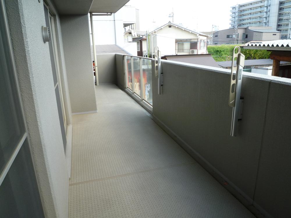 Balcony. Local (10 May 2013) Shooting