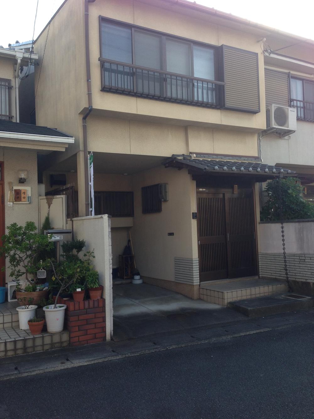 Local appearance photo