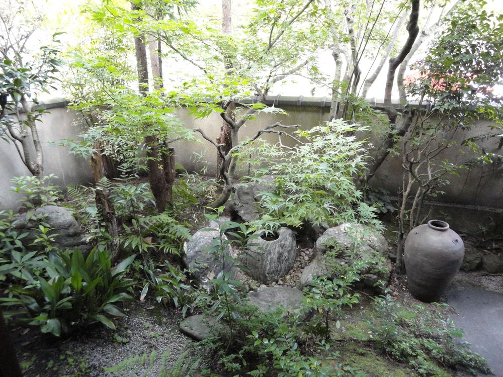 Garden. Local (September 2013) Shooting