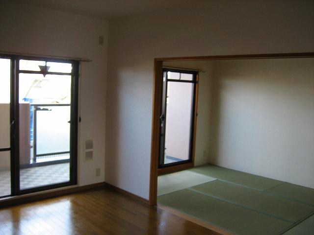 Non-living room. Indoor (September 2013) Shooting