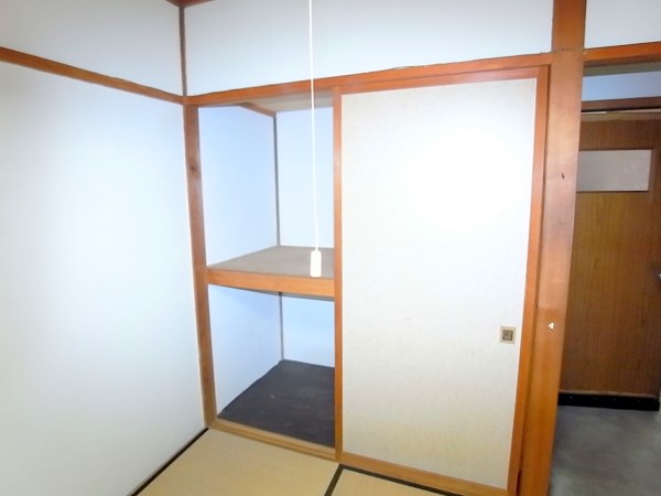 Receipt. Storage space is also available properly.