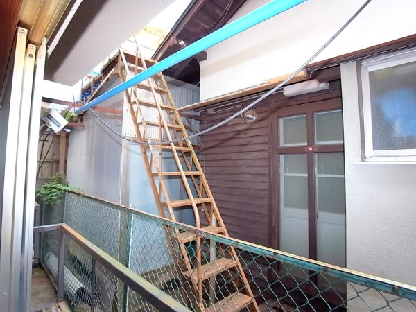 Other Equipment. laundry pole