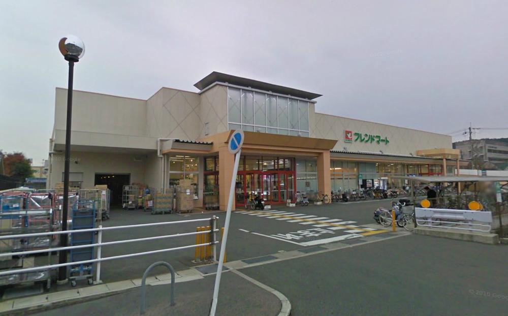 Shopping centre. Friends Mart