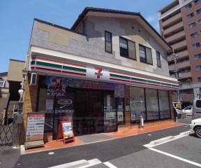 Convenience store. Seven-Eleven Kyoto Nishioji Matsubara store up (convenience store) 137m