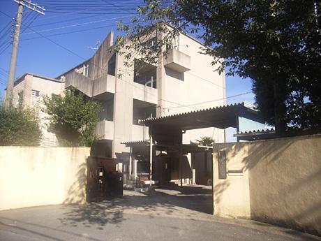 Junior high school. Umezu about until junior high school