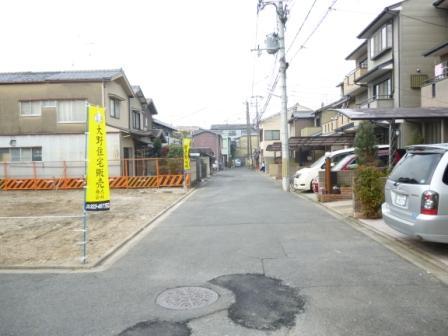 Local appearance photo. North before road photo. Width There 5M because 1BOX is also a breeze