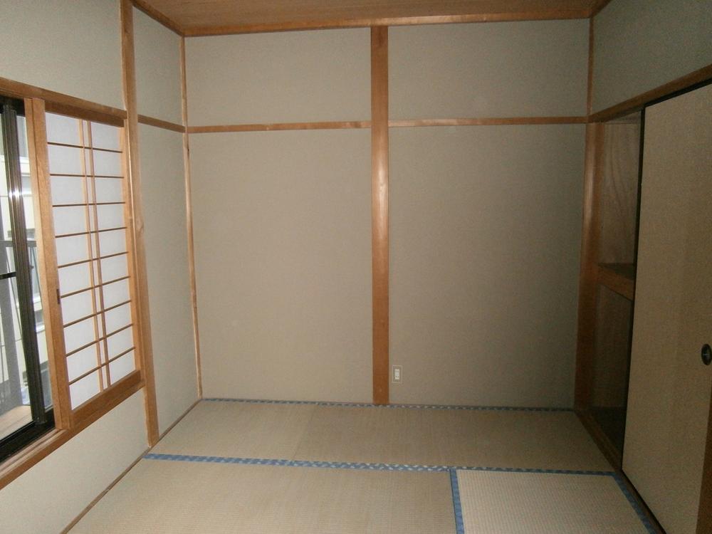 Non-living room. Room (May 2012) shooting