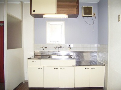 Kitchen. ※ It is a photograph of another room of the same apartment