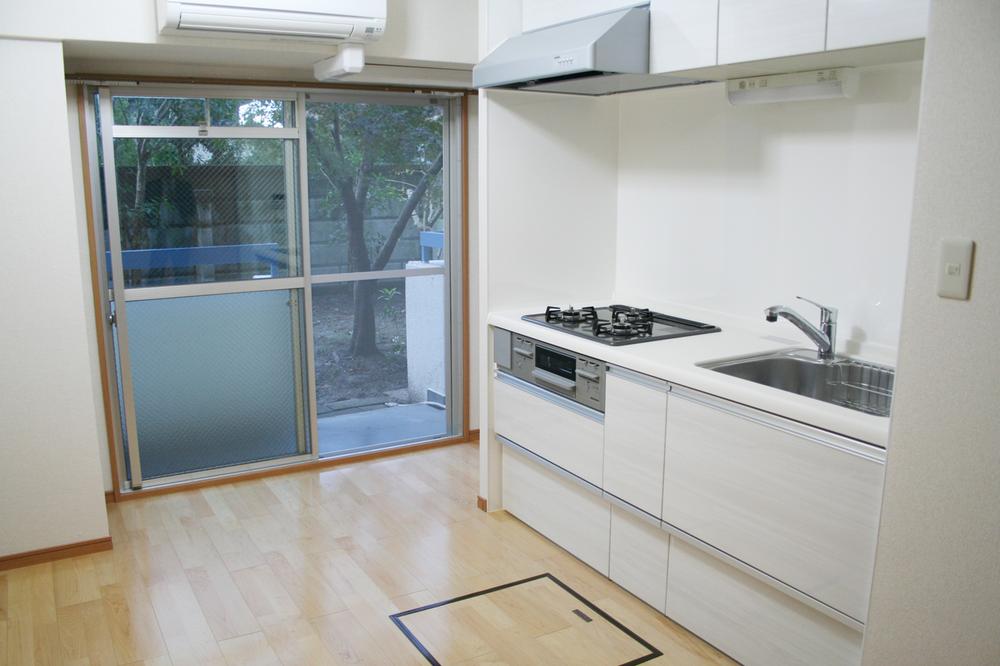 Same specifications photo (kitchen). Kitchen renovations (Reference image)